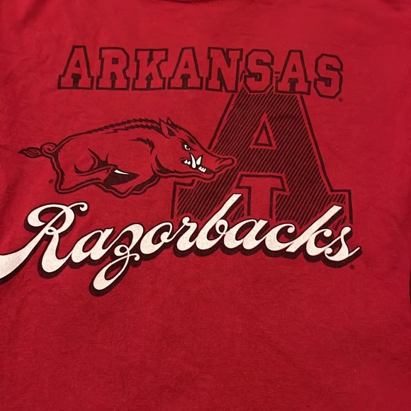 Arkansas Razorbacks Boys Shirt Long Sleeve size 6/7 but fits more like a size 5 - Picture 2 of 5